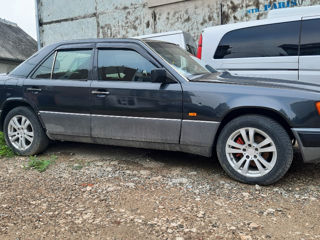 Mercedes Series (W124) foto 6