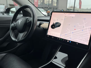 Tesla Model 3 foto 16