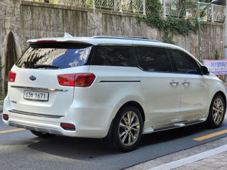 KIA Carnival foto 4