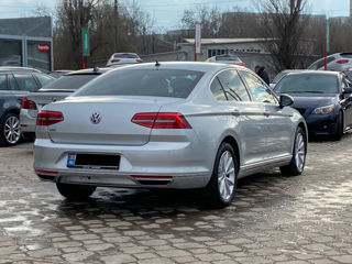 Volkswagen Passat foto 4