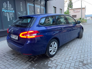 Peugeot 308 foto 8