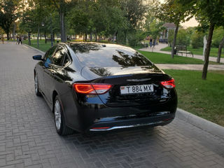 Chrysler 200 foto 2