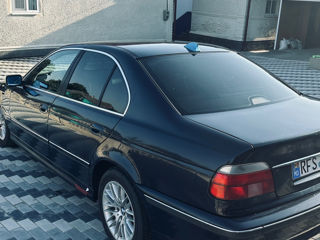 BMW 5 Series foto 5