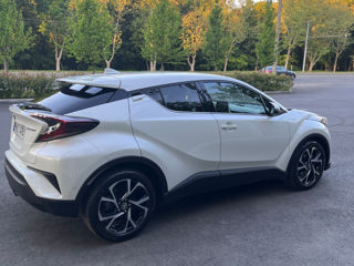 Toyota C-HR foto 3