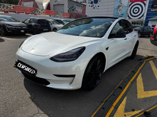 Tesla Model 3 foto 3