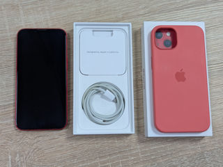 iPhone 13 128GB Red în stare foarte bună