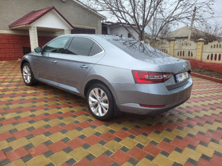 Skoda Superb foto 7