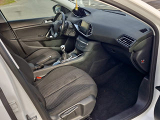 Peugeot 308 foto 4