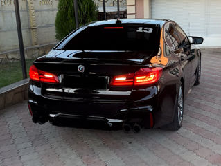 BMW 5 Series foto 3