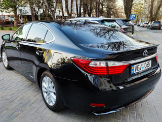 Lexus ES Series