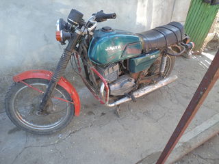 Jawa 12 v foto 2