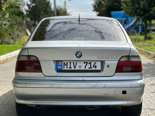 BMW 5 Series foto 5