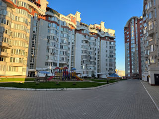 Apartament cu 3 camere, 85 m², Centru, Chișinău foto 2