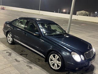 Mercedes E-Class foto 4