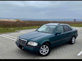 Mercedes C-Class foto 5