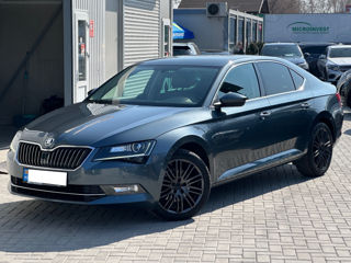 Skoda Superb фото 3