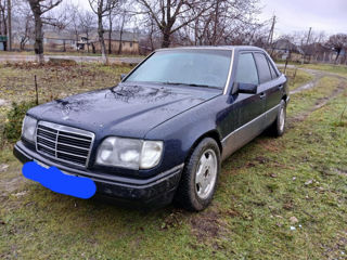 Mercedes E-Class foto 2