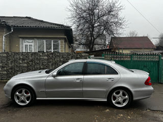 Mercedes E-Class foto 9