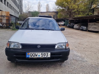 Toyota Starlet foto 2