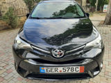 Toyota Avensis foto 2