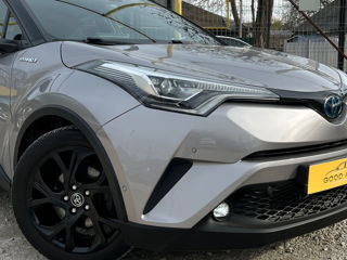 Toyota C-HR foto 2