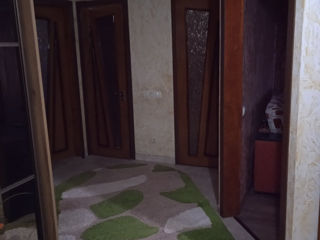 Apartament cu 3 camere, 68 m², Periferie, Fălești foto 2