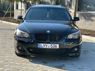 BMW 5 Series foto 3