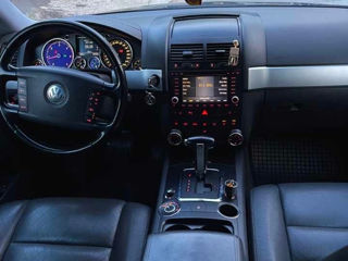 Volkswagen Touareg foto 8