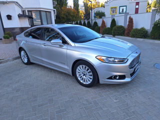 Ford Fusion foto 2