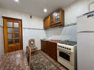 Apartament cu 2 camere, 55 m², Botanica, Chișinău foto 6