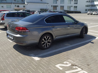 Volkswagen Passat foto 3