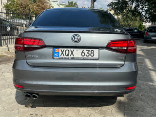 Volkswagen Jetta foto 6