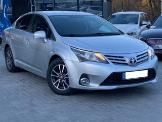 Toyota Avensis foto 4