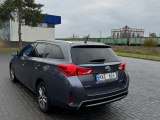 Toyota Auris foto 3