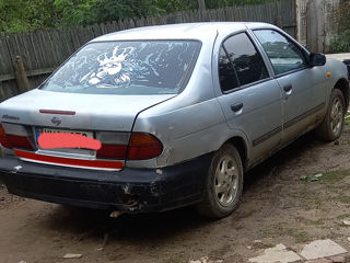 Nissan Almera foto 5