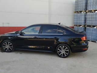 Volkswagen Jetta foto 4