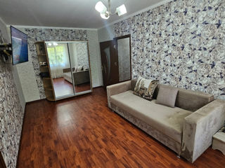 Apartament cu 2 camere, 49 m², Botanica, Chișinău foto 2