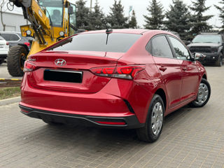 Hyundai Accent foto 6