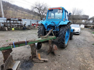 Vind tractor + remorca  + plug si discurile roti noi la tractor si remorca. foto 4