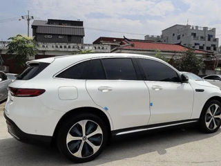 Mercedes EQC foto 2