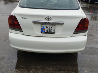 Toyota Echo foto 5