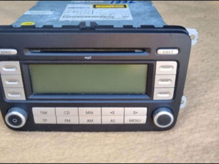 Radio,magnitola original Volkswagen (Touran,Caddy Golf ,T5...)