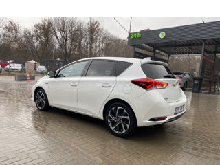 Toyota Auris foto 8