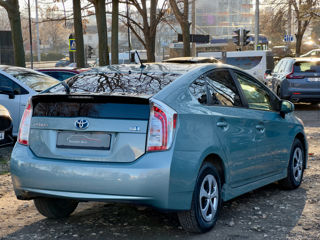 Toyota Prius foto 3