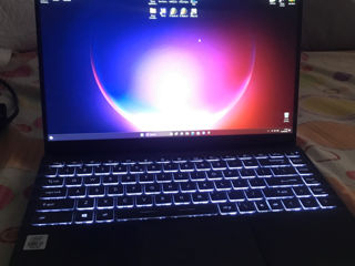i3 8GB Ram DDR4 258GB SSD Ecran Full HD