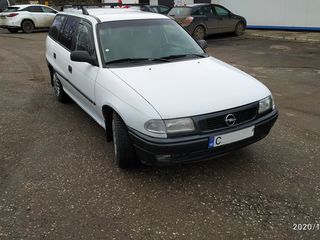 Opel Astra foto 2