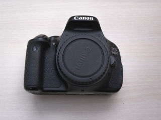 Canon 600D Kit (9000 de cadre) foto 2