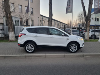 Ford Kuga foto 4