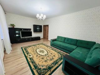 Apartament cu 2 camere, 63 m², Centru, Chișinău foto 2