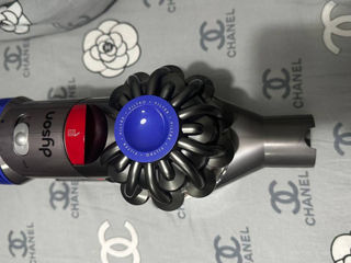 Пылесос Dyson V8